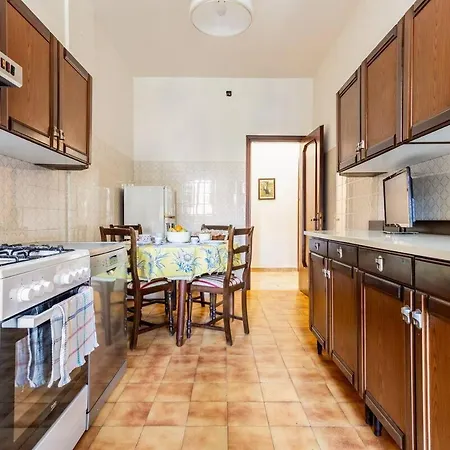 Alla Stazione Apartament *